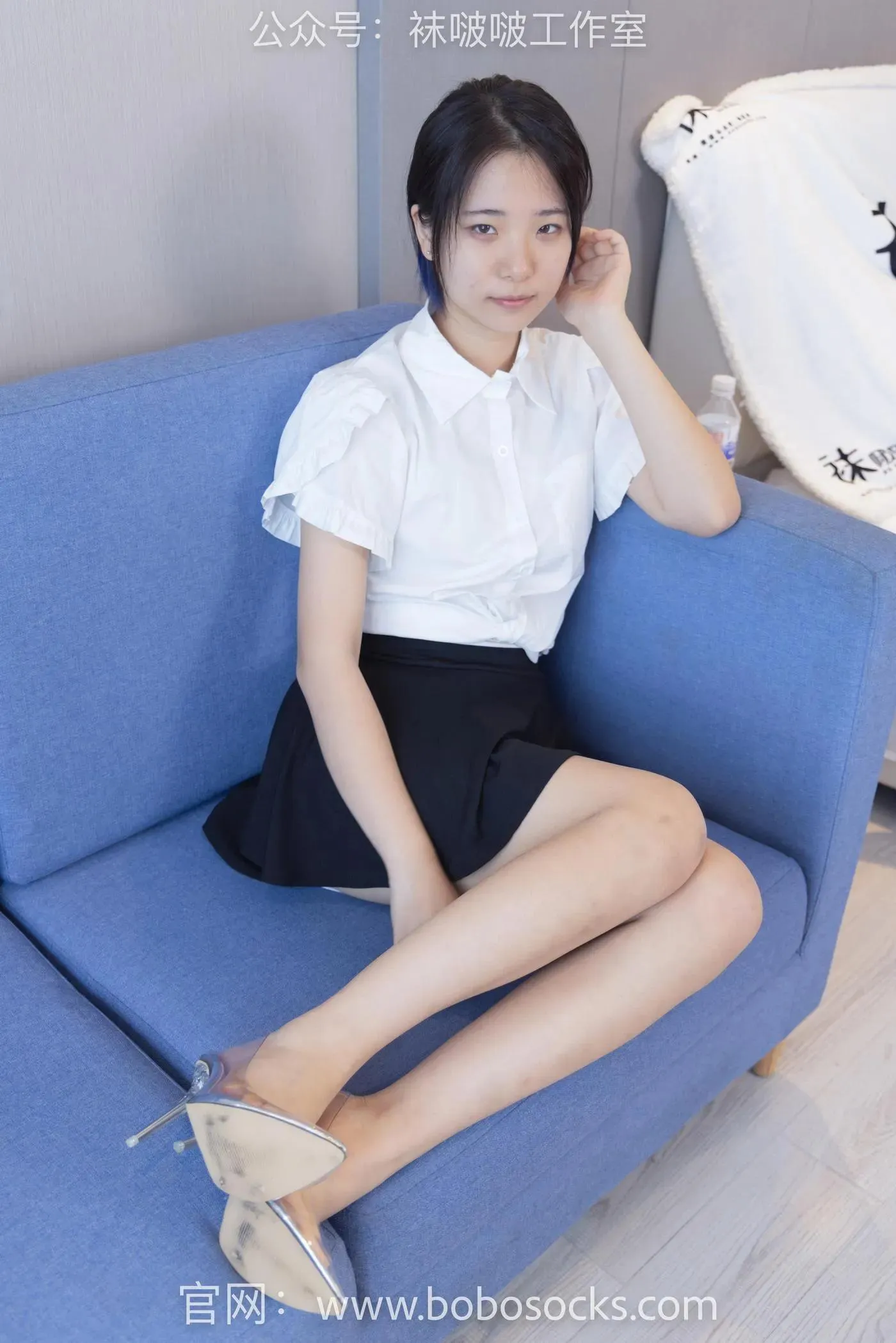 [BoBoSocks袜啵啵]NO.116 小淳-两双高跟鞋、肉丝、裸足 [146P]插图9